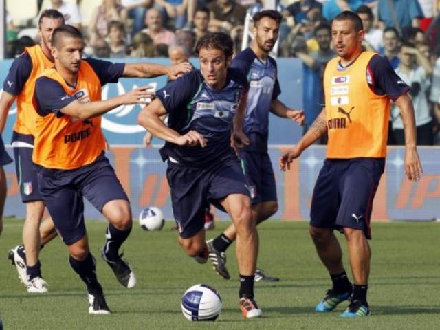 吉拉迪诺：维埃里接班人梦碎意甲，中超水土不