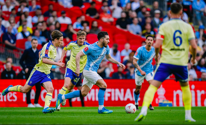 曼城逆转南安普顿晋级足总杯决赛